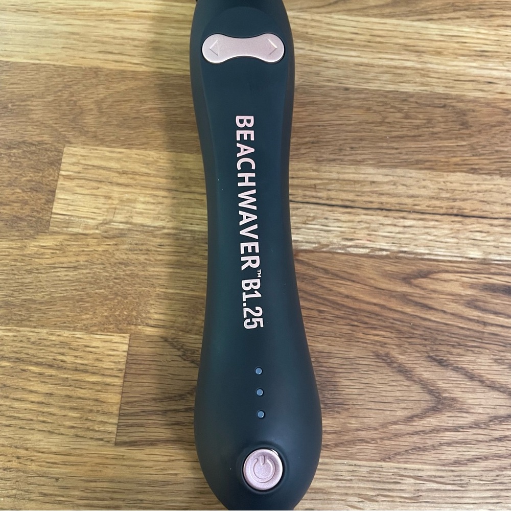NEW Beachwaver B1.25 Rotating Styling Iron in Midnight Rose - Picture 4 of 6